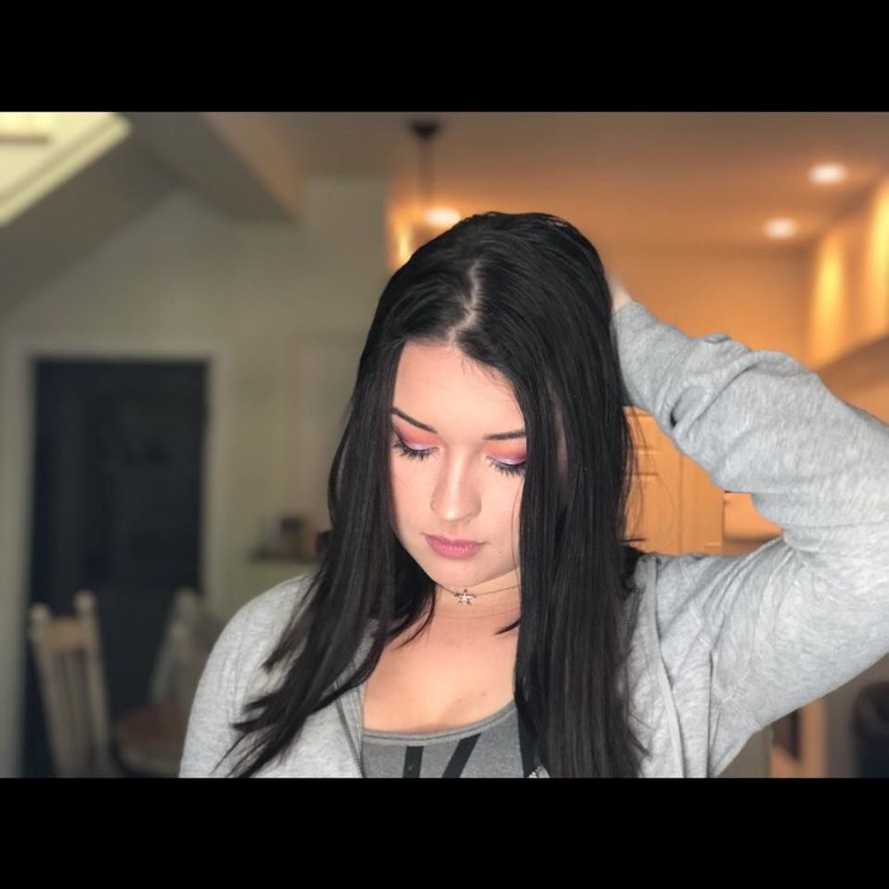 Meet your Posher, Makaela